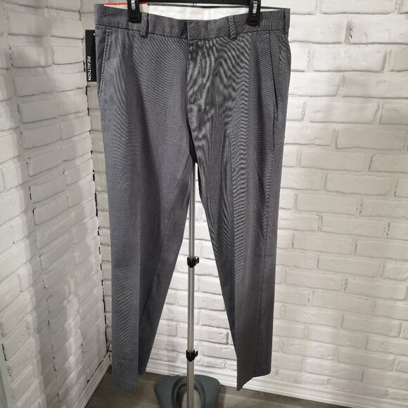 NWT Reaction Kenneth Cole Men's Size 34/30 Straight Legs Grey Flat Front Pants - Picture 1 of 13